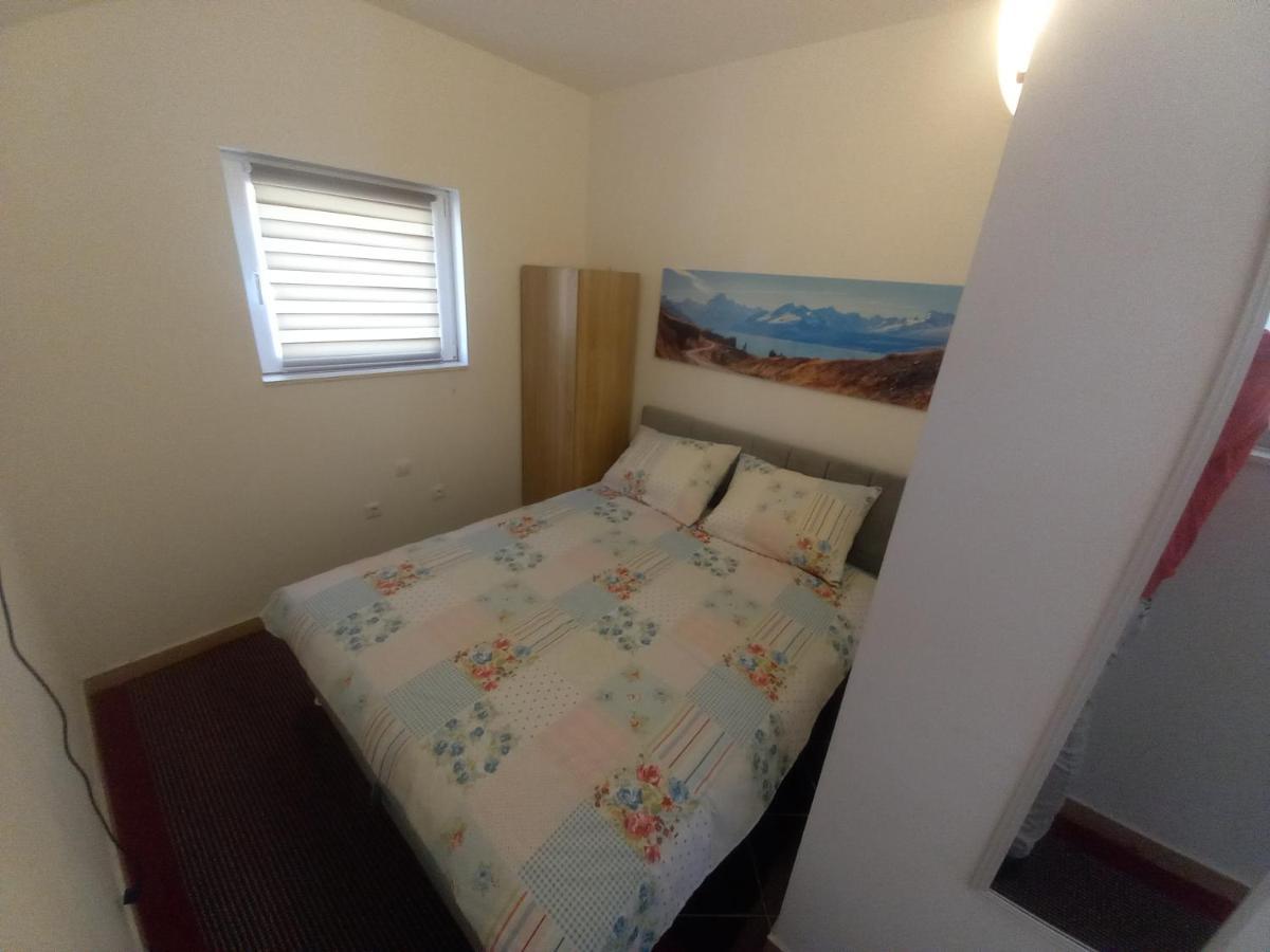 Studio Apartman Sutic Kastel Novi Ngoại thất bức ảnh